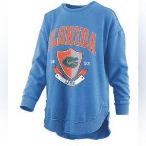 Pressbox NCAA Florida Gators Buckler poncho fleece sweatshirt- medium